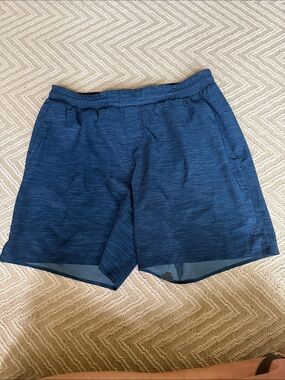 Lululemon size large channel cross shorts